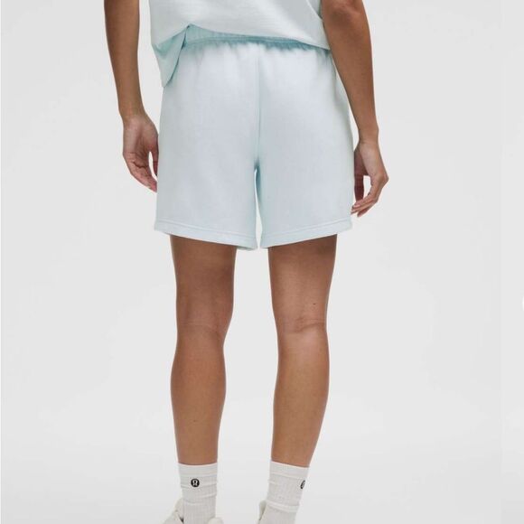 Lululemon Scuba Mid-Rise Oversized Short 7" *Graphic - Picture 9 of 9